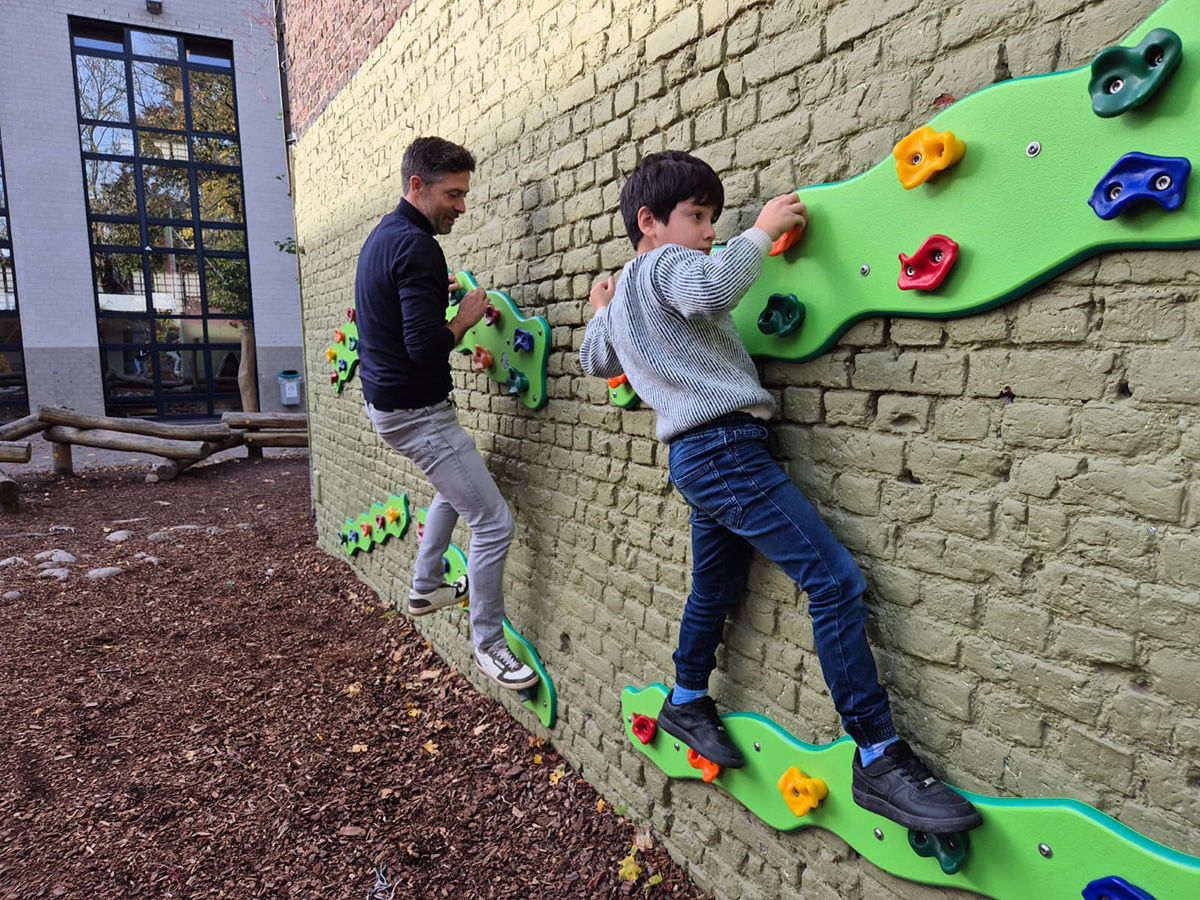 #50 Wealthy School Fonds